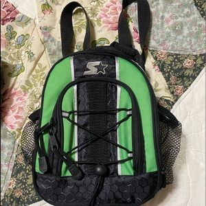 3️⃣ Small backpack lunch box